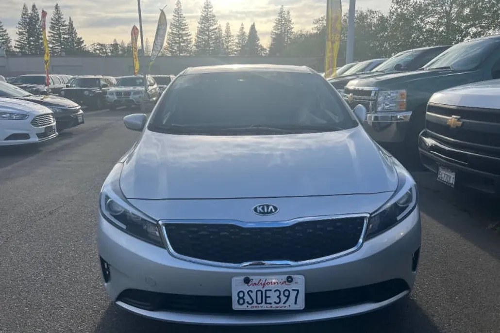 2018 Kia Forte LX photo 1