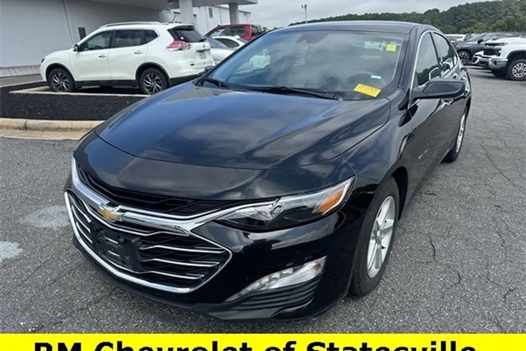 2023 Chevrolet Malibu 1LT photo 1