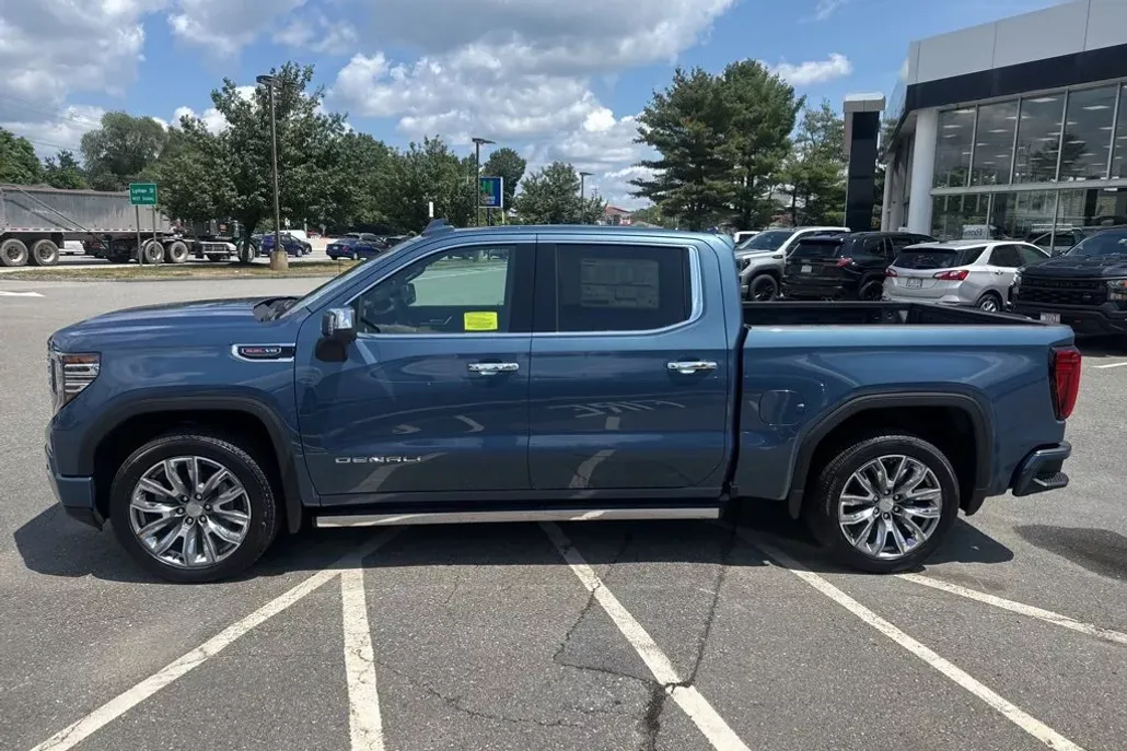 2025 Gmc Sierra 1500 Denali photo 1