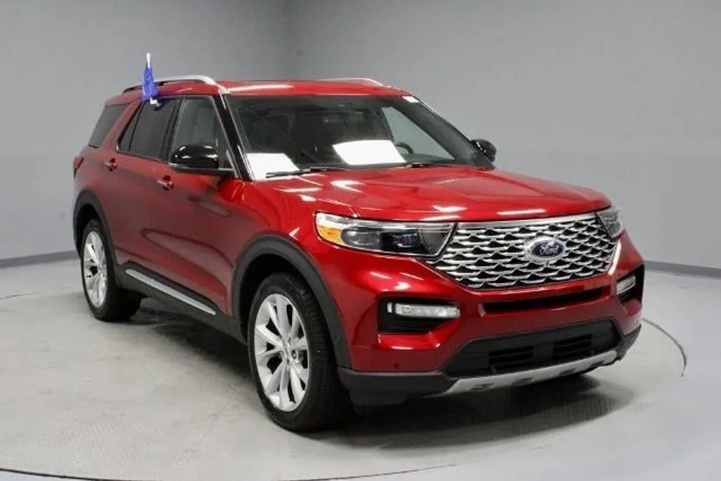 2021 Ford Explorer Platinum photo 1