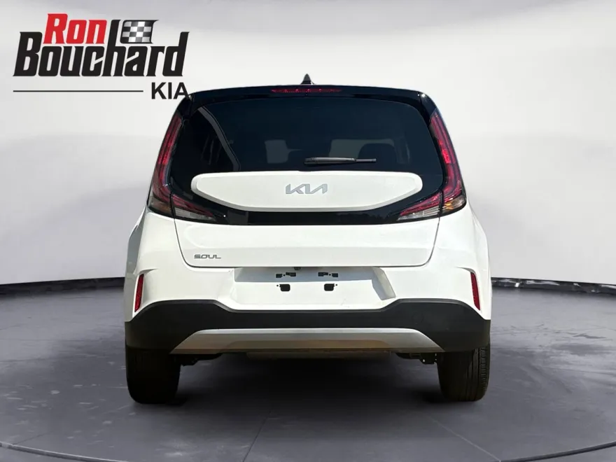 2024 Kia Soul LX photo 1