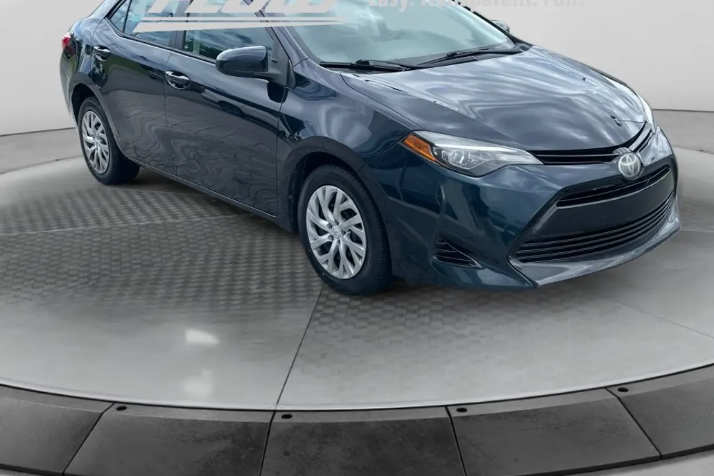 2017 Toyota Corolla L photo 1