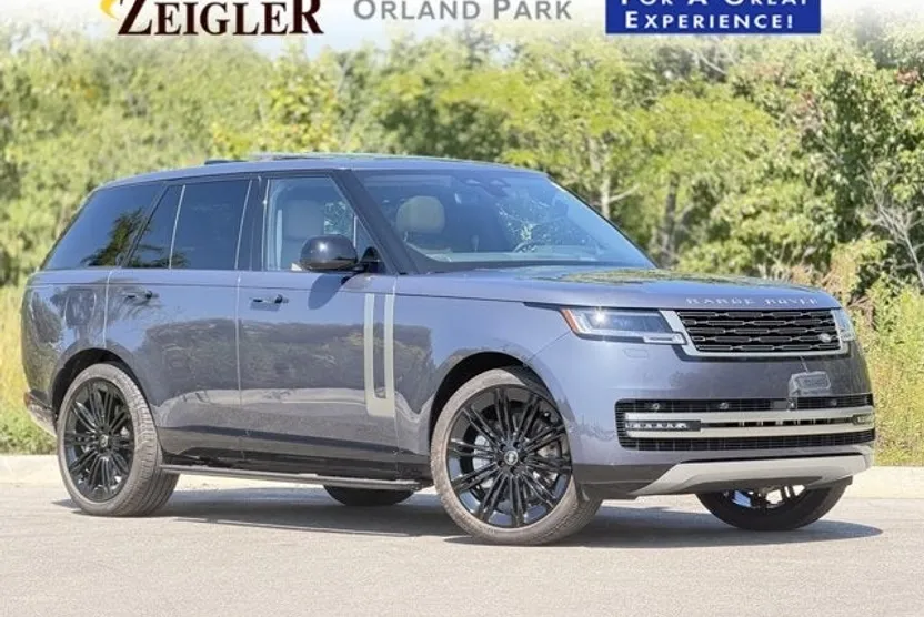 2025 Land Rover Range Rover SE photo 1