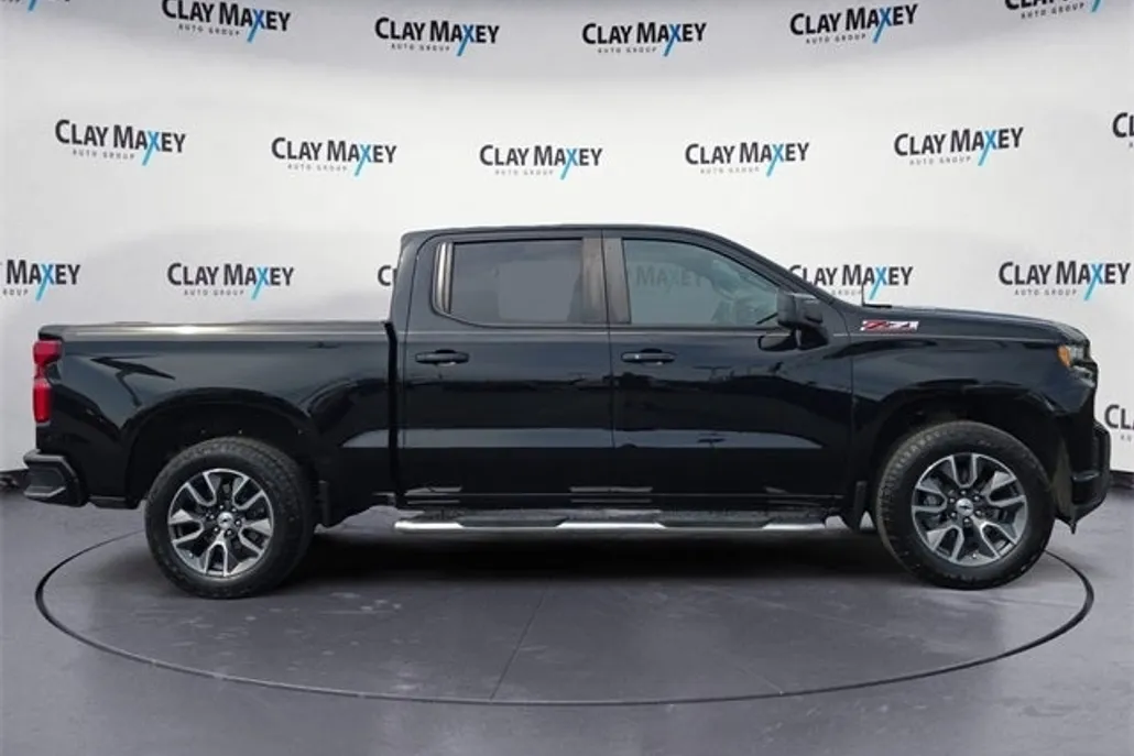 2021 Chevrolet Silverado 1500 RST photo 1