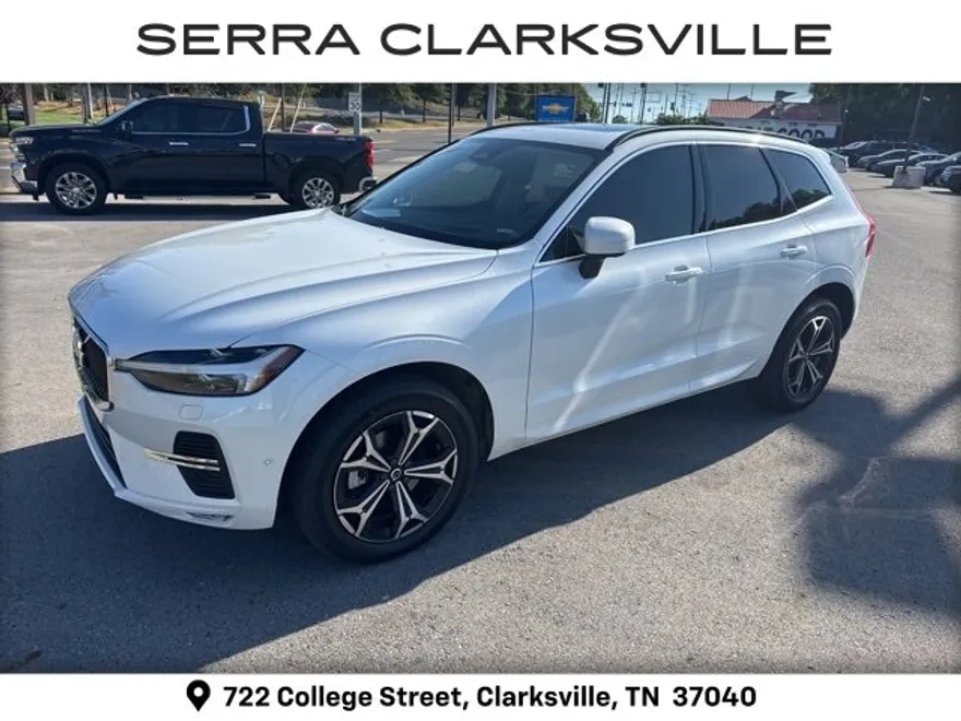 2022 Volvo XC60 B5 Momentum photo 1