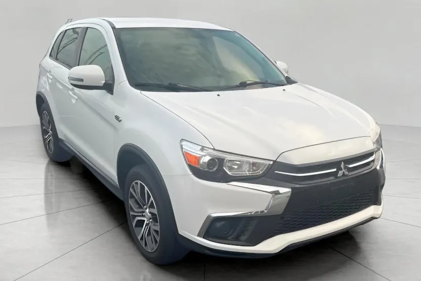 2018 Mitsubishi Outlander Sport ES photo 1