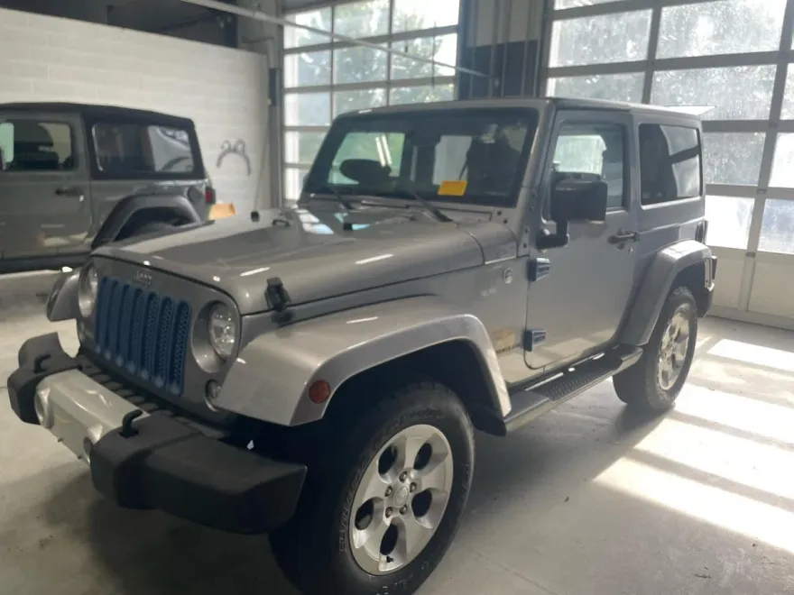 2015 Jeep Wrangler Sahara photo 1