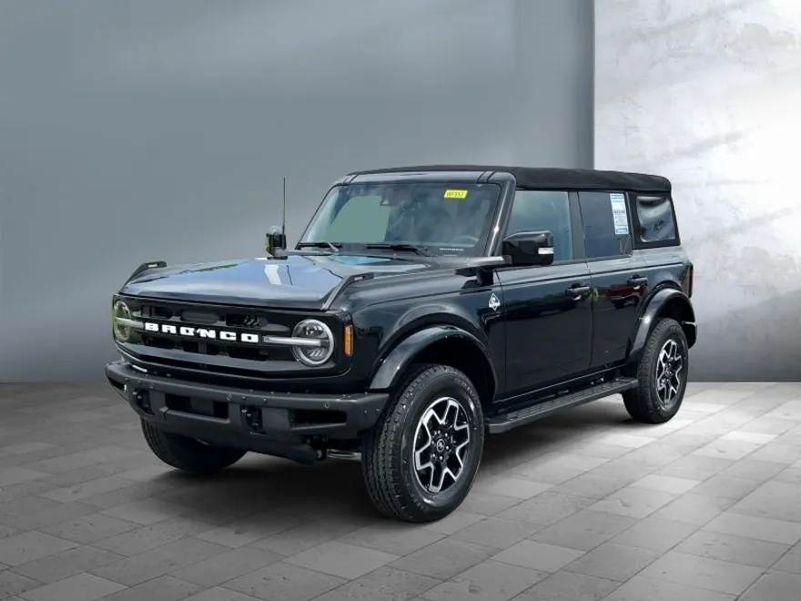 2024 Ford Bronco Outer Banks photo 1
