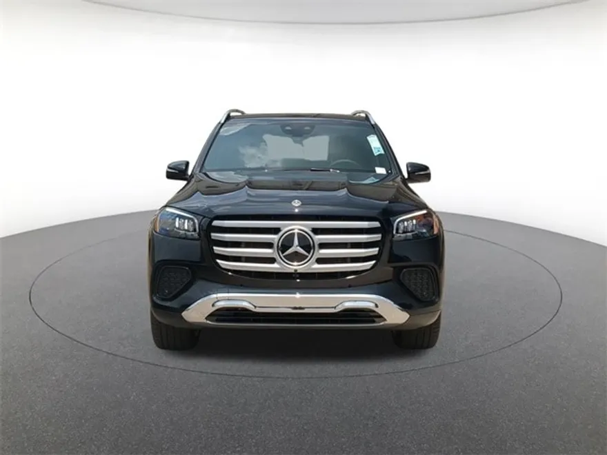 2025 Mercedes Benz GLS 450 4MATIC photo 1