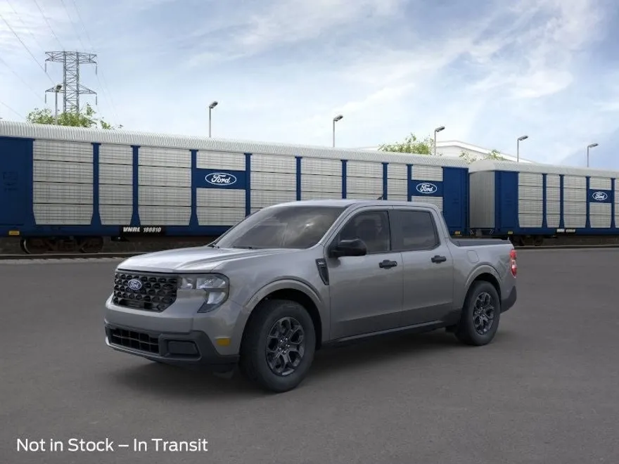 2025 Ford Maverick XLT photo 1
