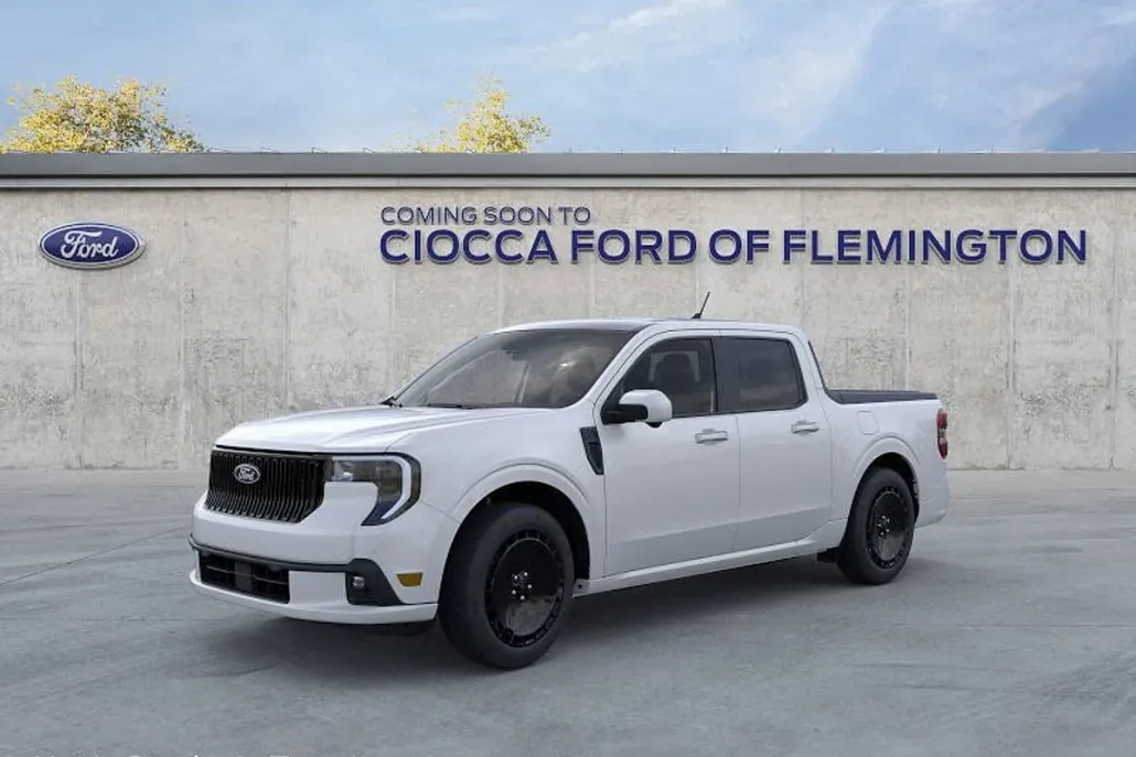 2025 Ford Maverick photo 1