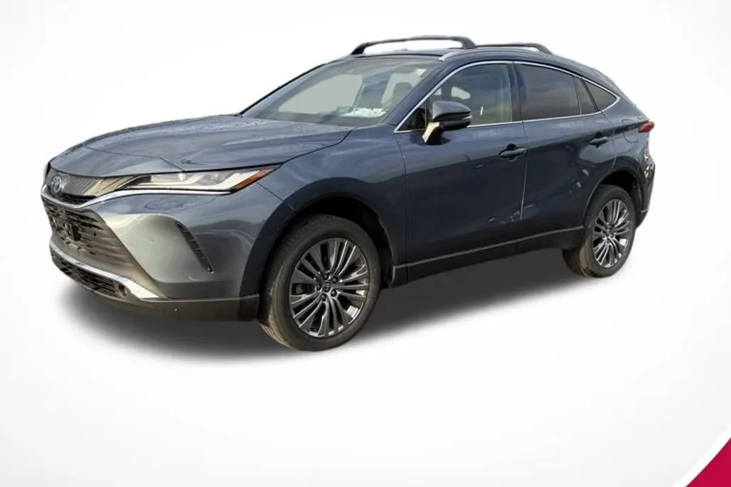 2022 Toyota Venza XLE photo 1