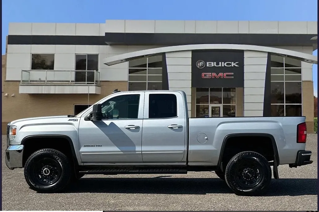 2018 Gmc Sierra 2500 HD SLE photo 1