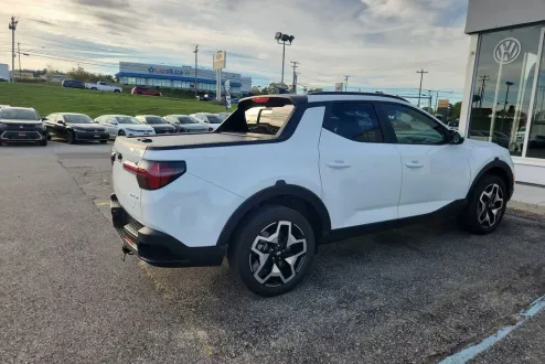 2024 Hyundai Santa Cruz Limited photo 2