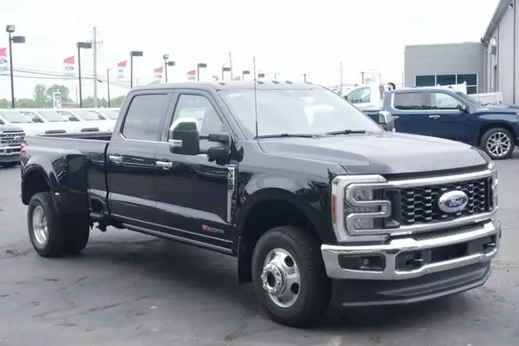 2025 Ford F-350 photo 1