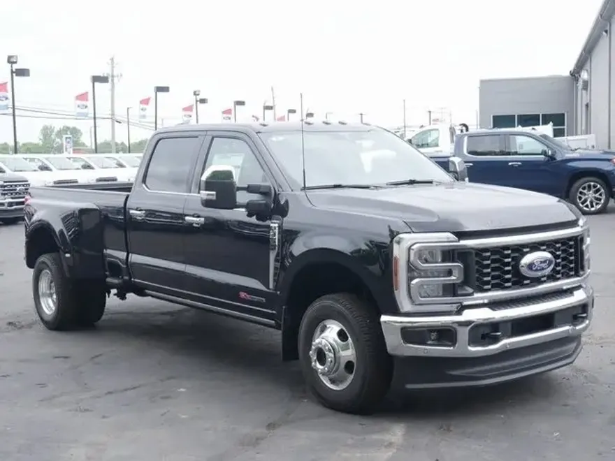 2025 Ford F-350 photo 1