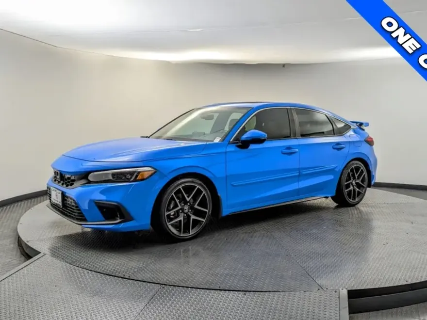 2024 Honda Civic Hatchback Sport Touring photo 1