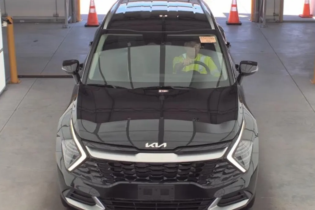 2024 Kia Sportage EX photo 1