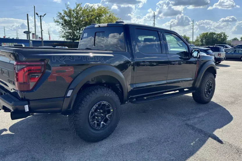 2025 Ford F-150 Raptor photo 1