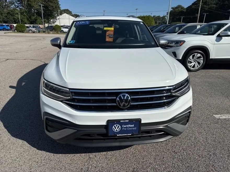 2024 Volkswagen Tiguan Wolfsburg Edition photo 1