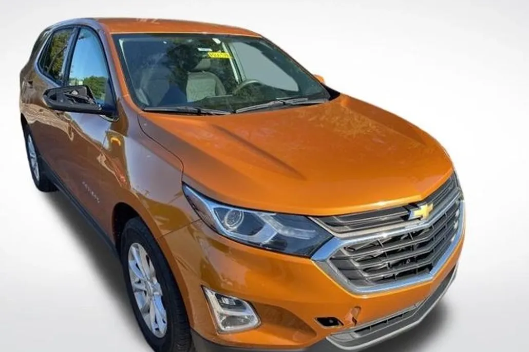 2018 Chevrolet Equinox LT photo 1