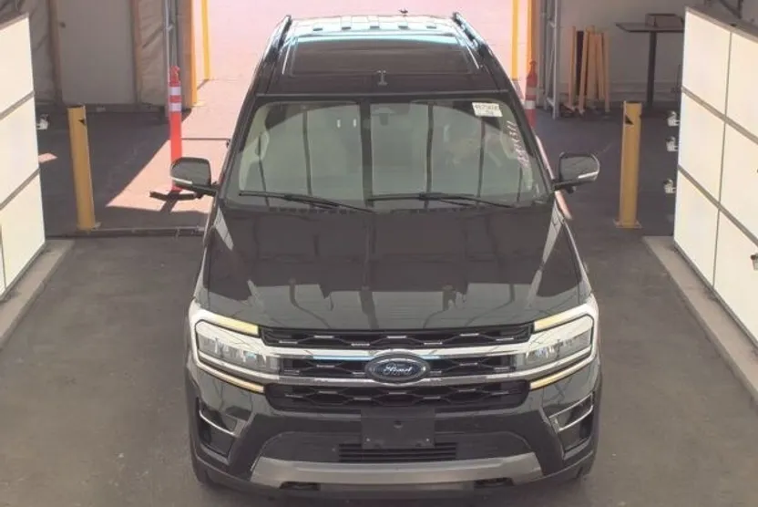 2023 Ford Expedition Limited photo 1