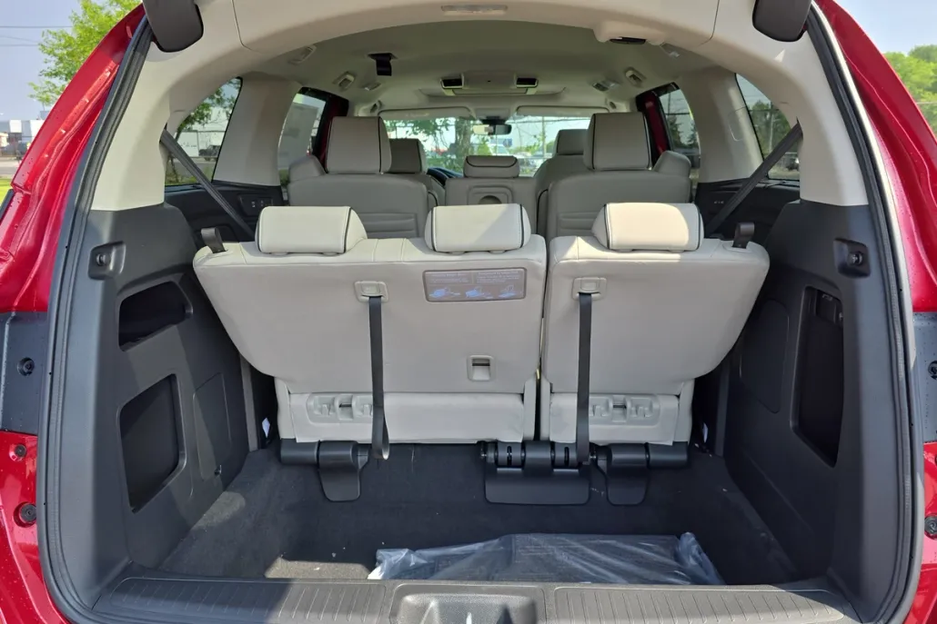 2025 Honda Odyssey Touring photo 1