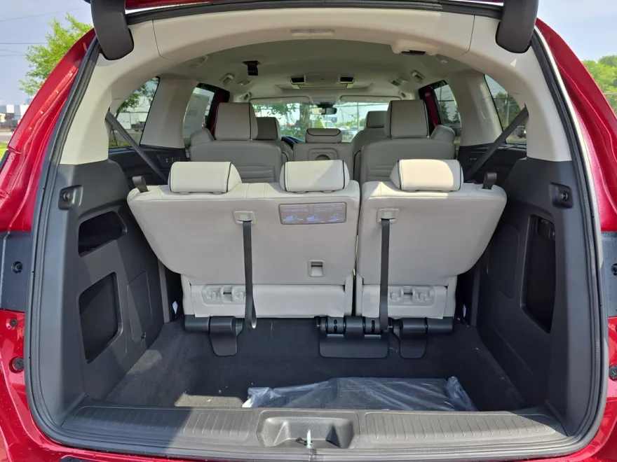 2025 Honda Odyssey Touring photo 1