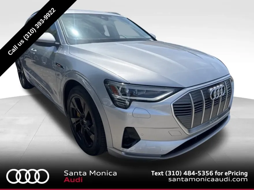 2022 Audi e-tron Premium photo 1
