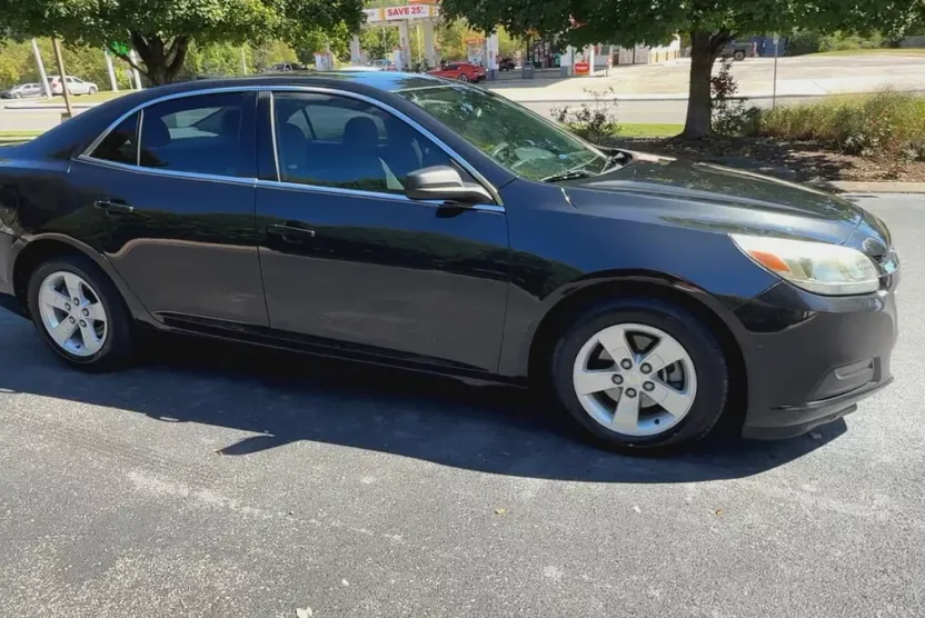 2015 Chevrolet Malibu LS photo 1