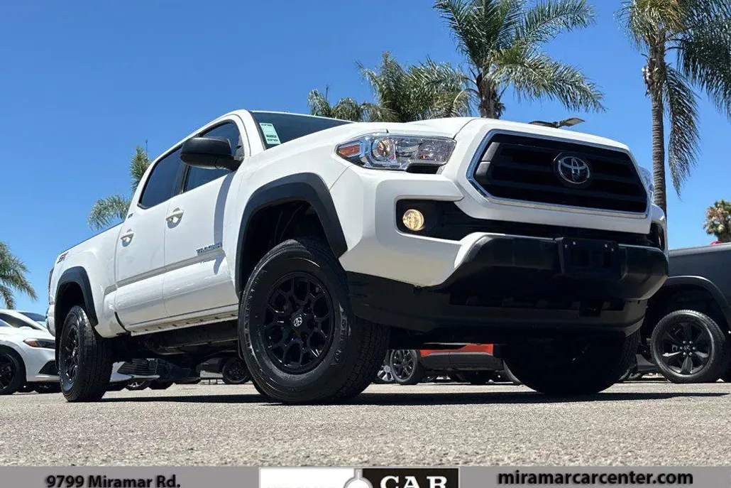 2023 Toyota Tacoma SR5 photo 1