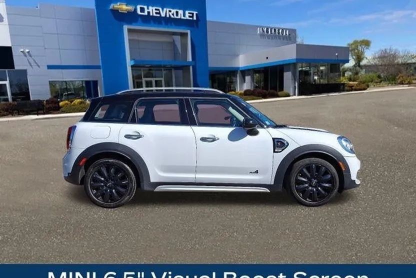 2017 Mini Countryman ALL4 S photo 1