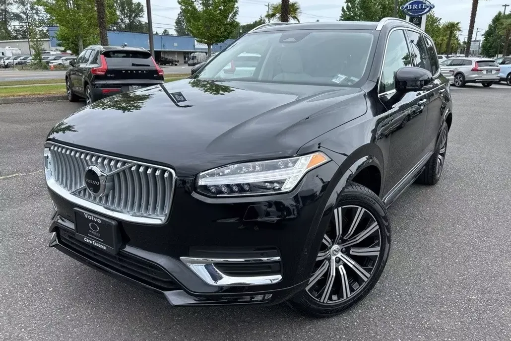 2025 Volvo XC90 Plus photo 1