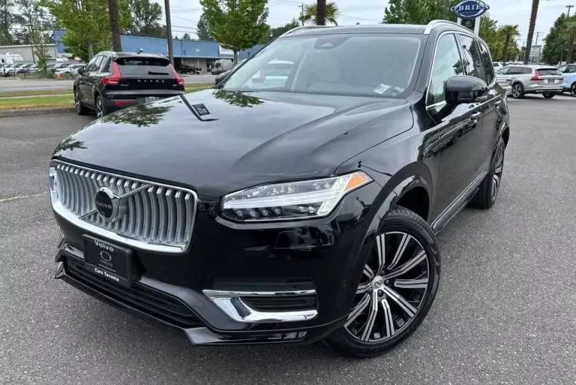 2025 Volvo XC90 Plus photo 1
