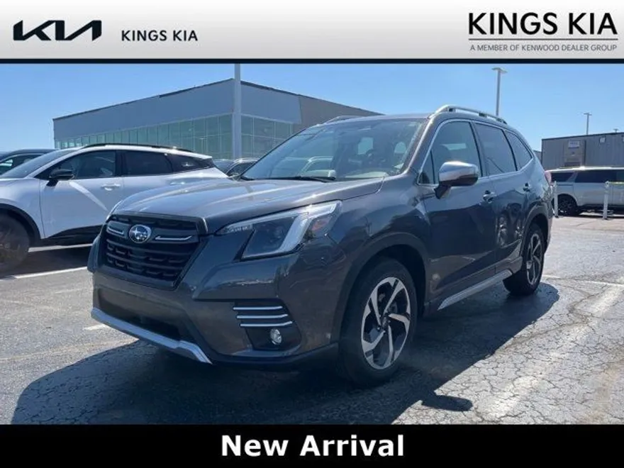 2022 Subaru Forester Touring photo 1