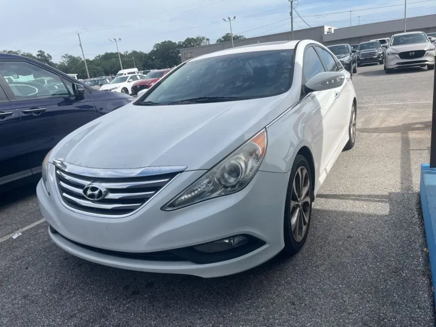 2014 Hyundai Sonata SE photo 1