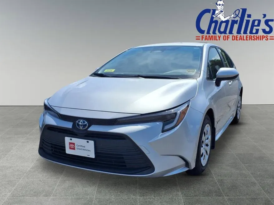 2025 Toyota Corolla Hybrid LE photo 1