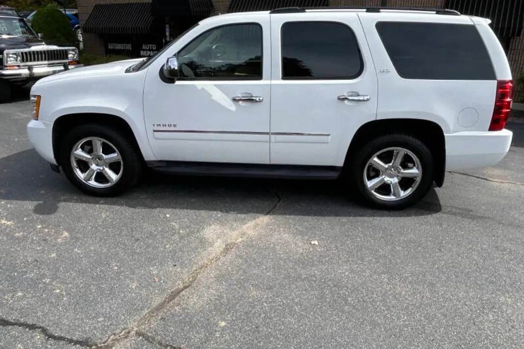 2011 Chevrolet Tahoe LTZ photo 1
