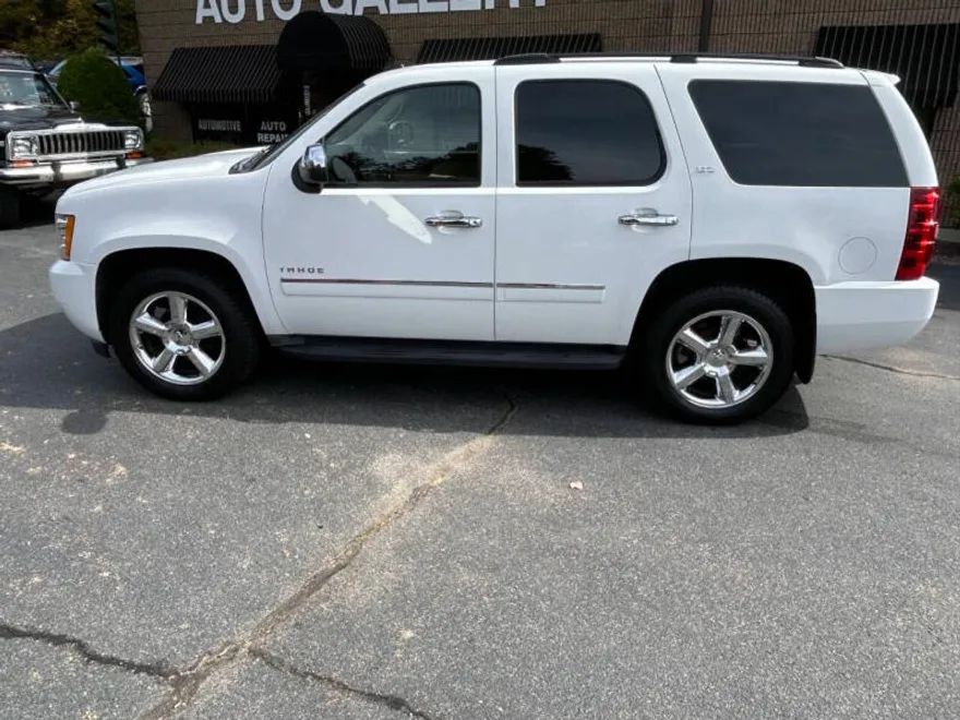 2011 Chevrolet Tahoe LTZ photo 1