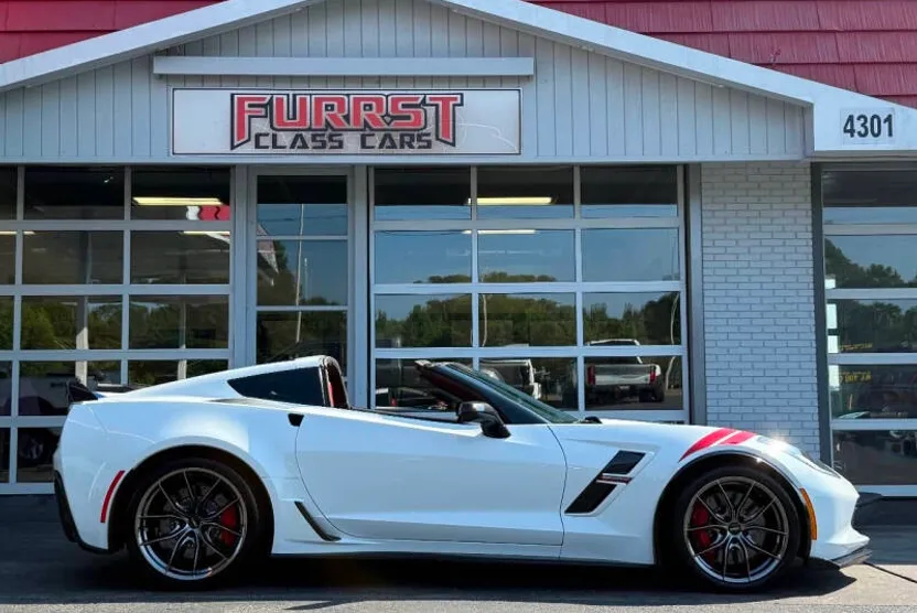 2017 Chevrolet Corvette Grand Sport Coupe 2LT photo 1