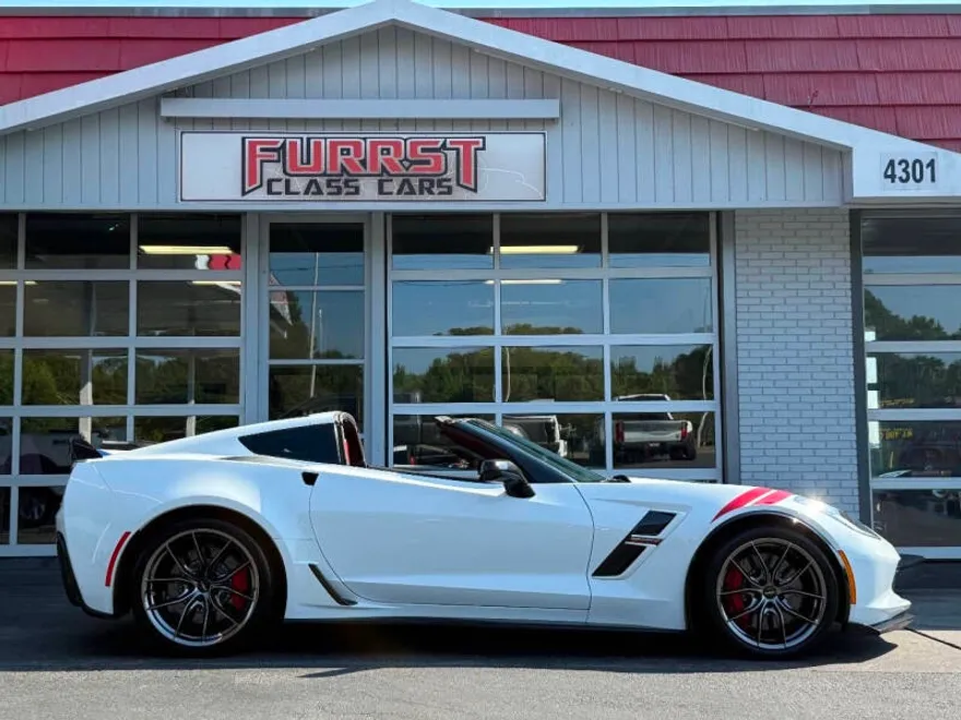 2017 Chevrolet Corvette Grand Sport Coupe 2LT photo 1