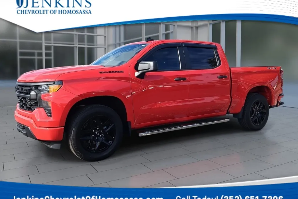 2023 Chevrolet Silverado 1500 Custom photo 1