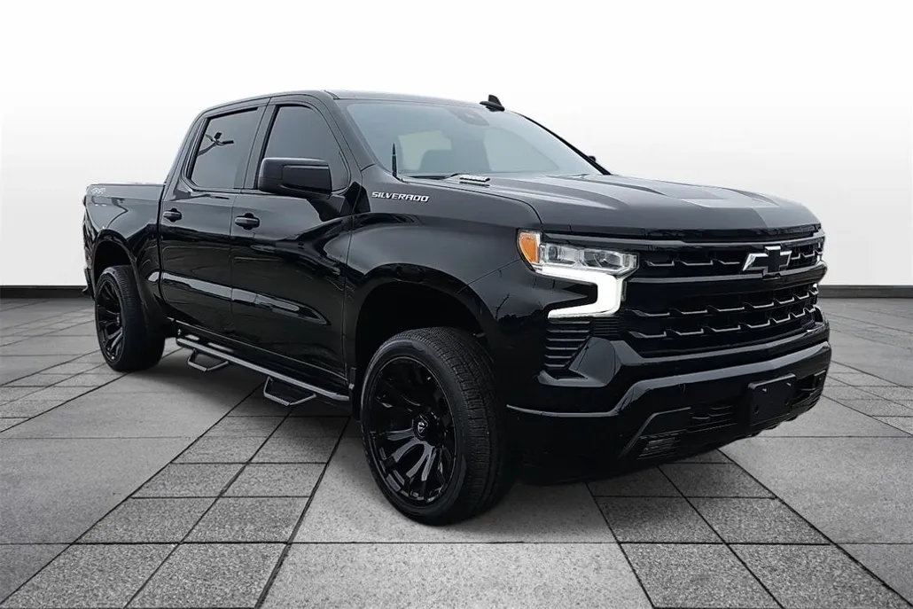 2023 Chevrolet Silverado 1500 RST photo 1