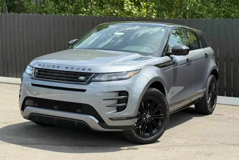 2026 Land Rover Range Rover Evoque Dynamic SE photo 1