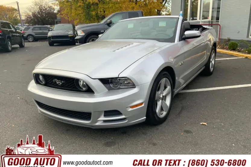 2014 Ford Mustang GT Premium photo 1