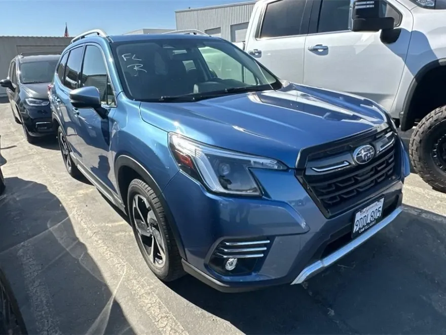 2022 Subaru Forester Touring photo 1