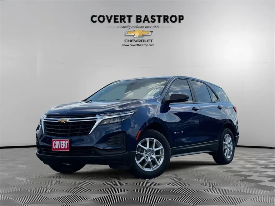 2023 Chevrolet Equinox LS photo 1