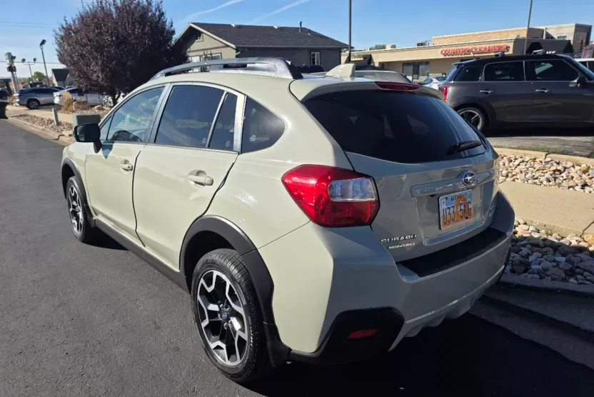 2016 Subaru Crosstrek 2.0i Limited photo 1