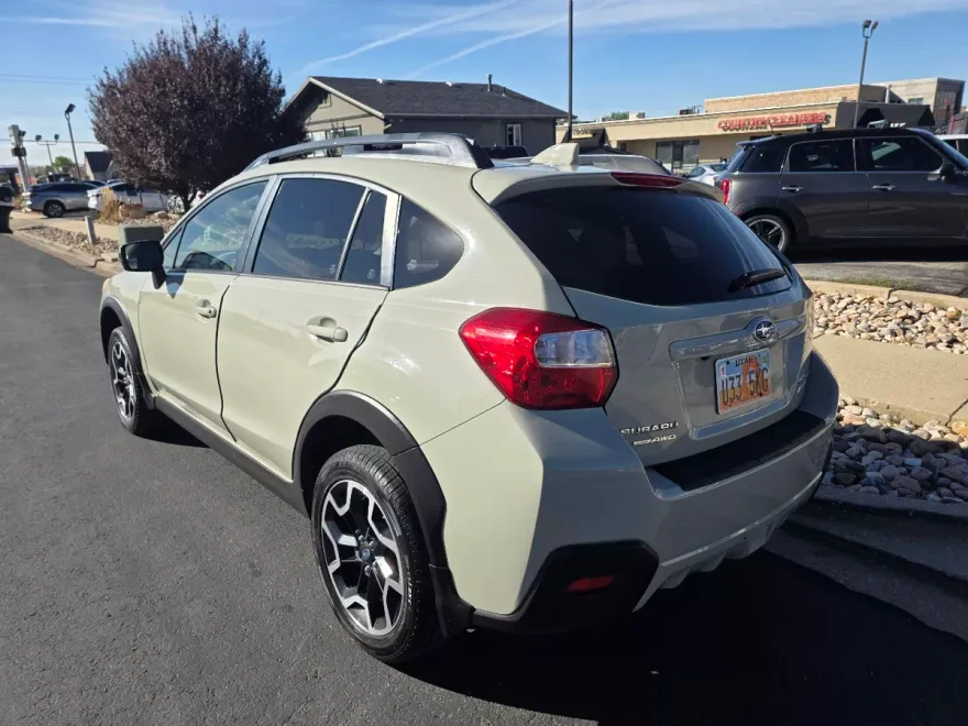 2016 Subaru Crosstrek 2.0i Limited photo 1