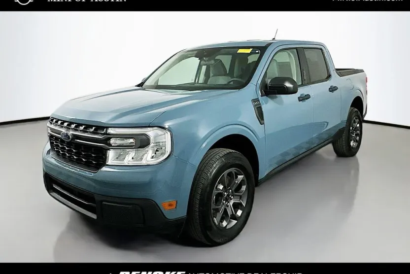 2023 Ford Maverick XLT photo 1